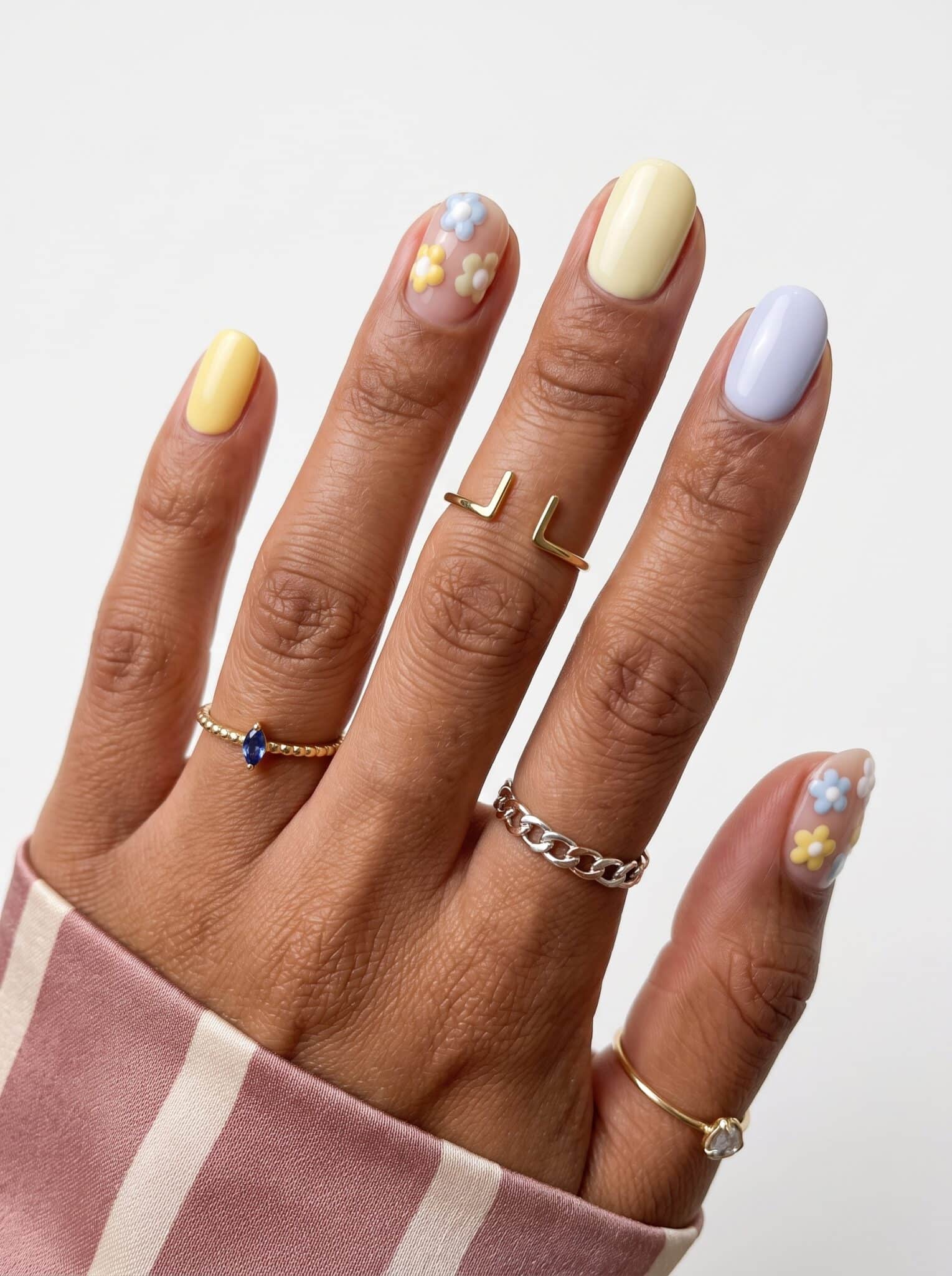 Pastel green minimal summer nails with a clean glossy finish