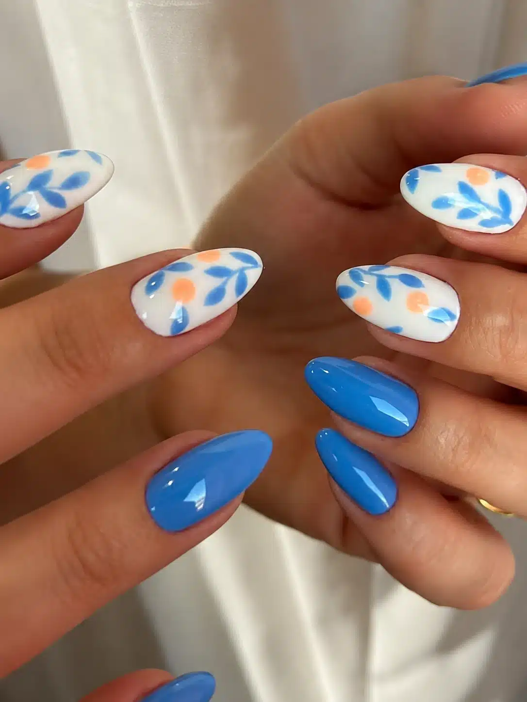 Easy ocean-blue summer nail art