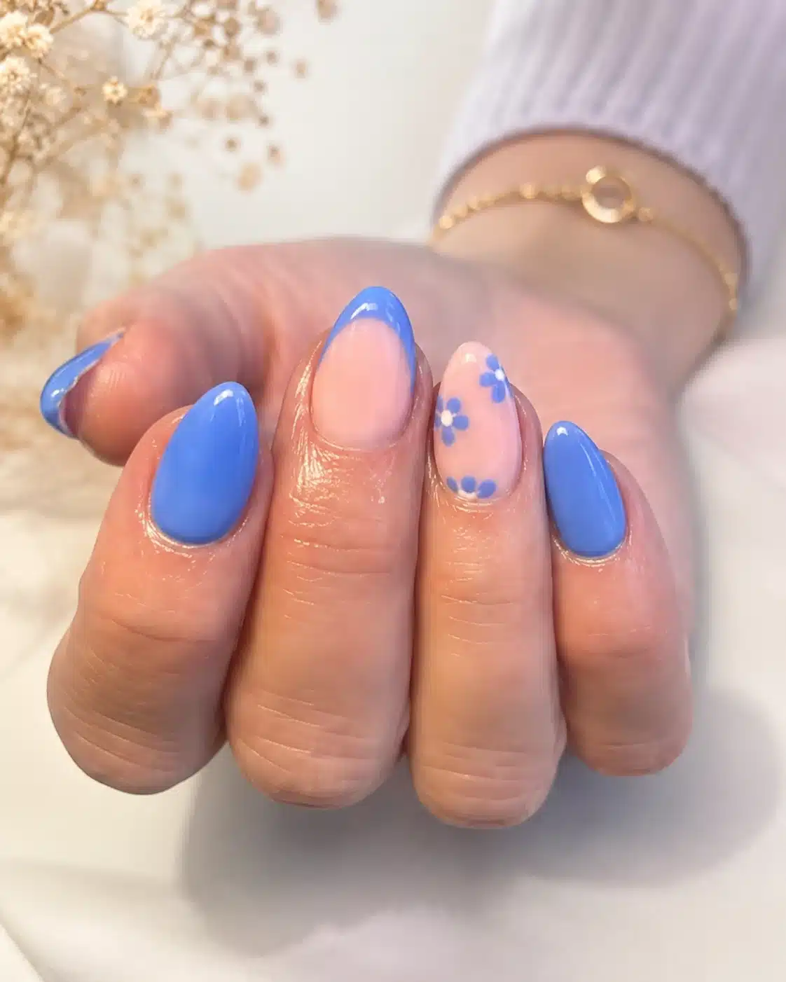 Cute Easy Summer Nail Inspo: 9 Simple Ideas for 2026 8 Cobalt blue summer nails with tiny floral accents