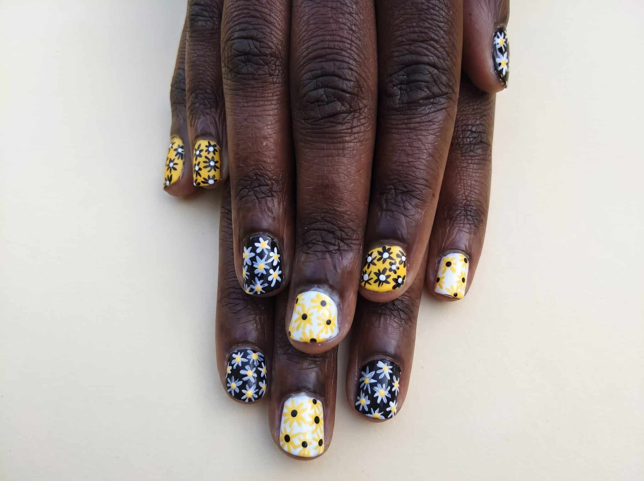 checkered back to school nails with black white checkerboard nail design