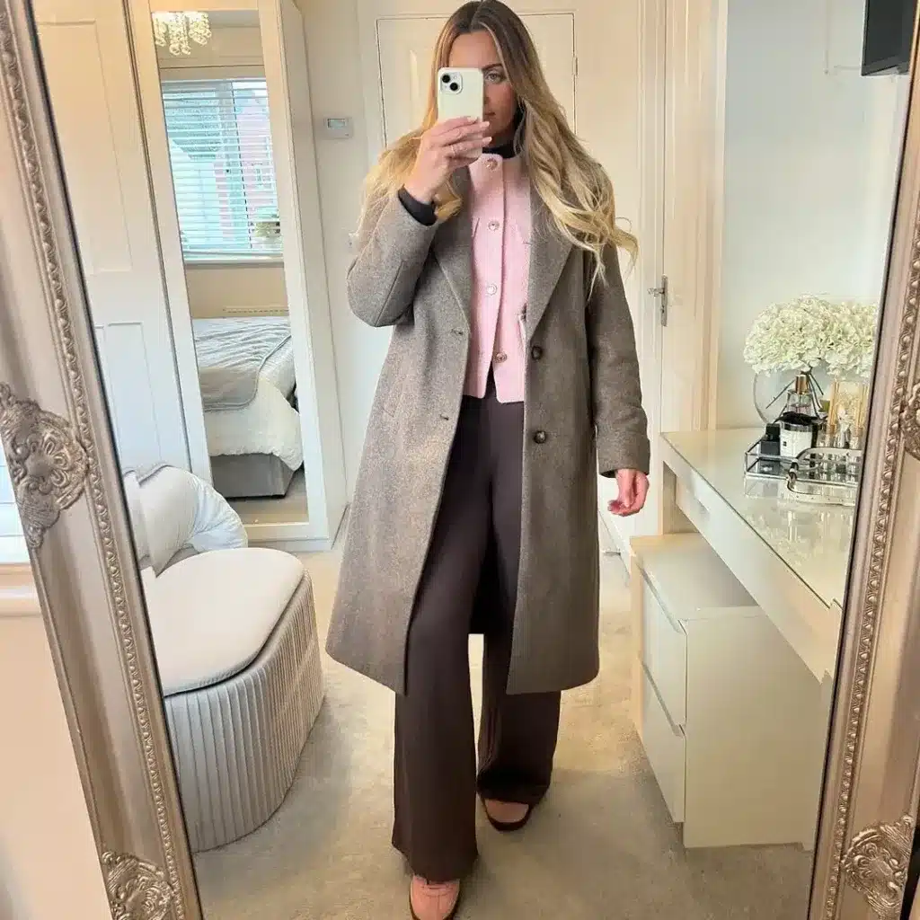 Taupe Coat With Pink Sambas