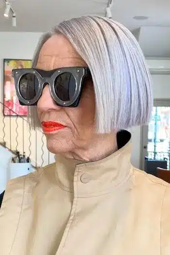 34 Elegant Short Hairstyles for Women Over 70 with Fine Hair 7 Short Hairstyles for Women Over 70 With Fine Hair - Straight Jaw-Length Blunt Bob Hairstyle
