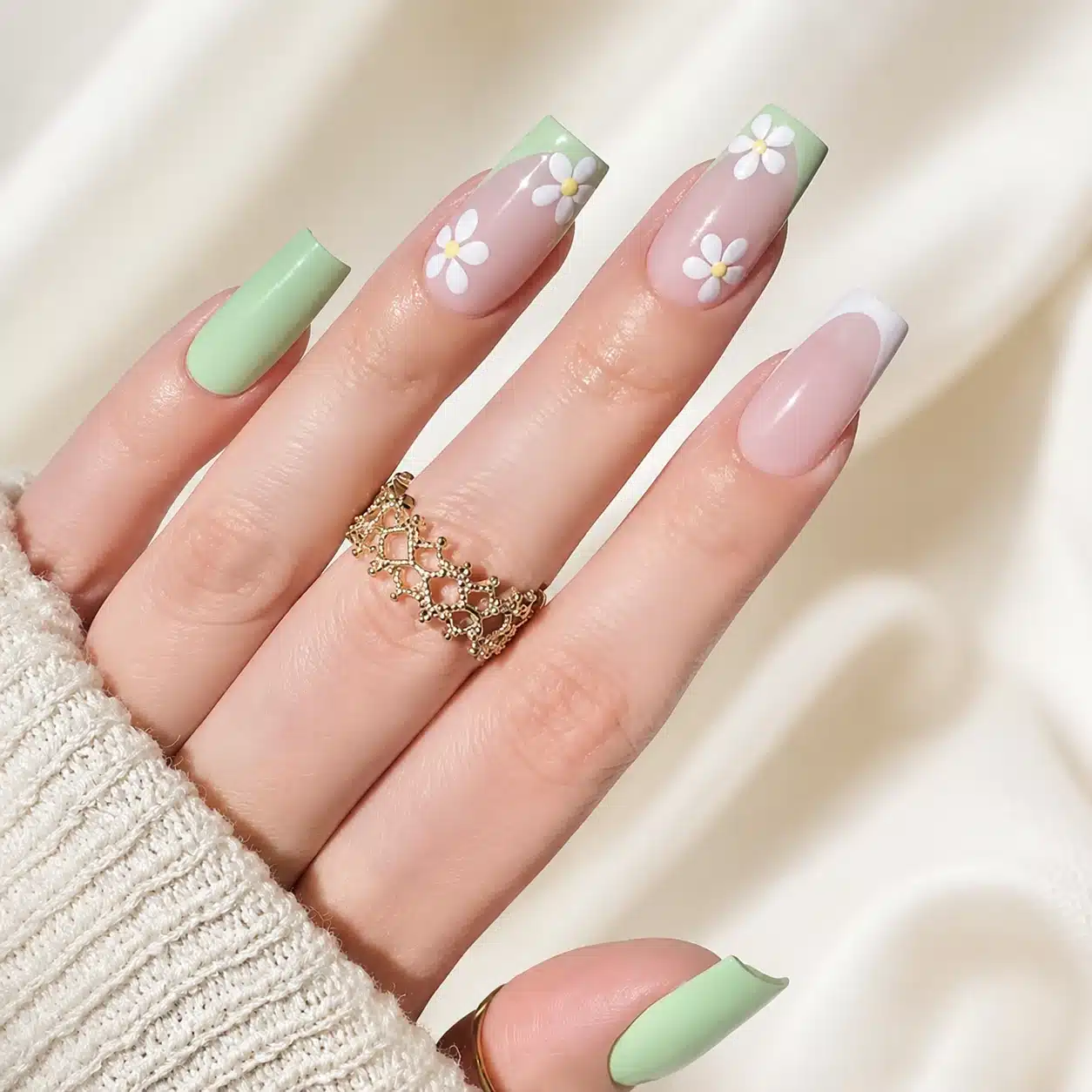 Summer Short Coffin Nails: 14 Fun-Ready Ideas 7 Soft neutral mix summer short coffin nails