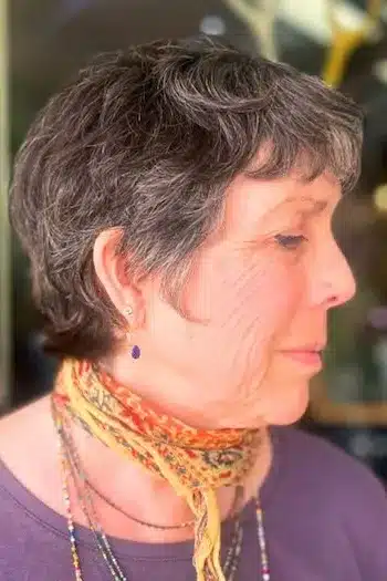 34 Elegant Short Hairstyles for Women Over 70 with Fine Hair 14 Short Hairstyles for Women Over 70 With Fine Hair - Cropped Wavy Pixie Hairstyle