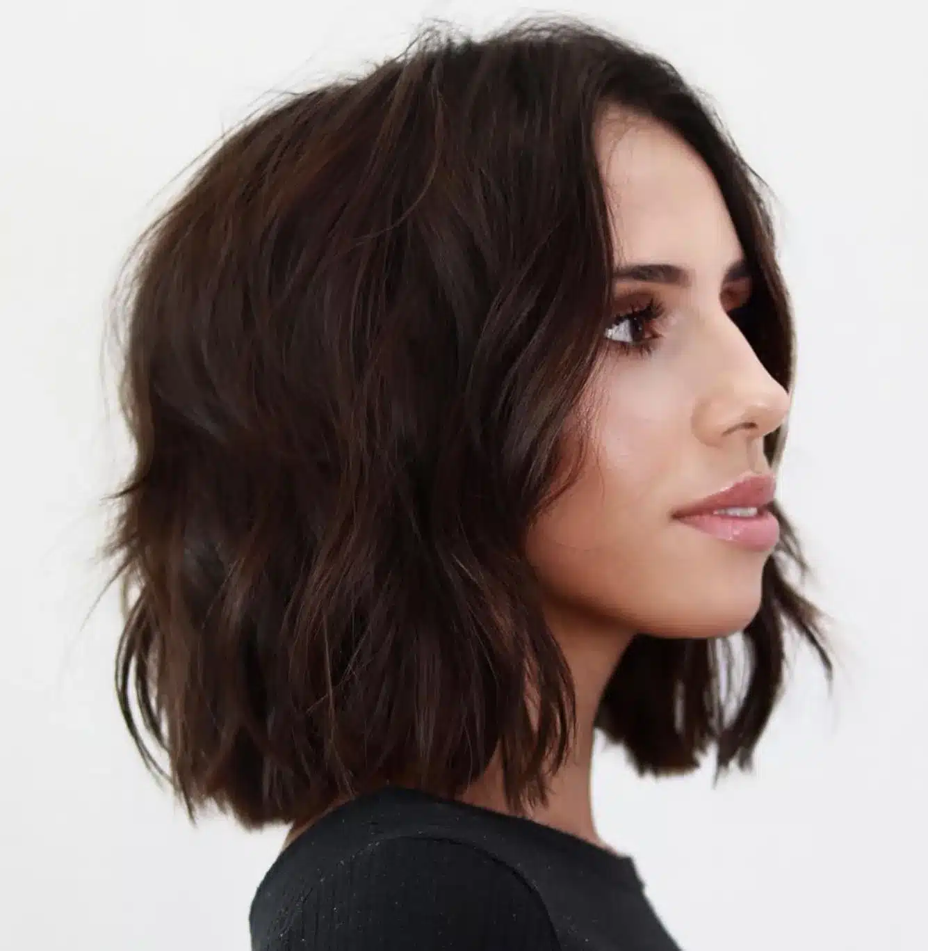 24 Short Hairstyles to Keep Your Look on Trend in 2026 8 Choppy wavy bob hairstyle with beachy texture
