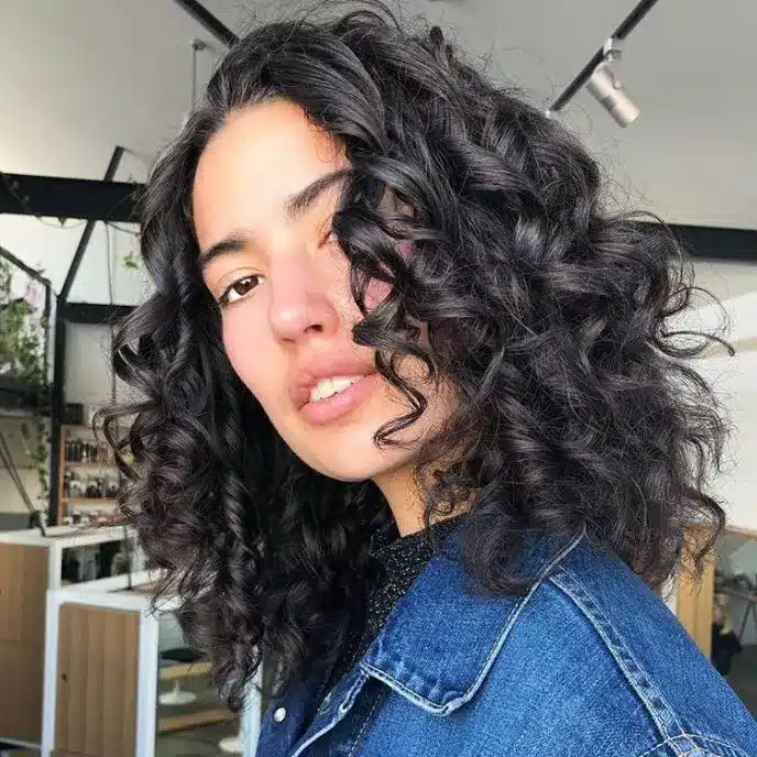 Curly Volume hairstyle with bouncy natural curls