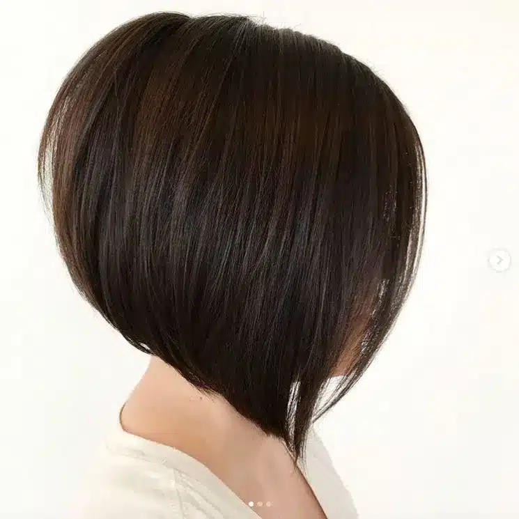 Angled bob from 34 Short Bob Hairstyles That Never Go Out Of Style