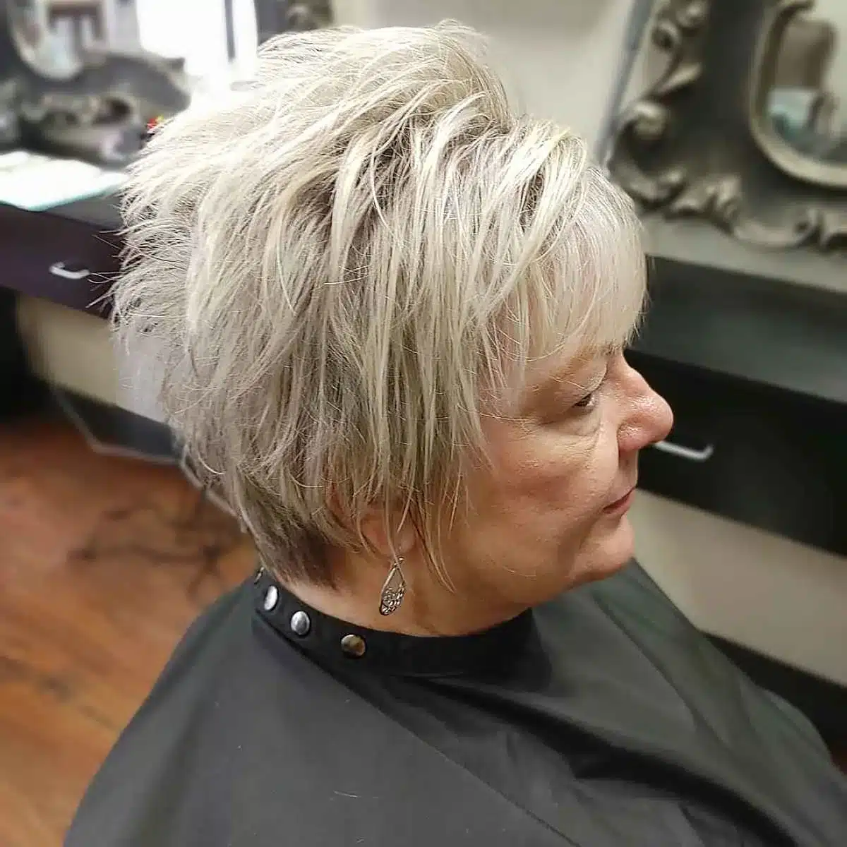 Jane Fonda-Inspired Cut for 70-year-old Ladies