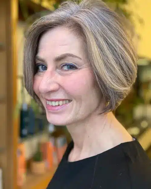 50 fresh short haircuts for women over 60 made for real days 19