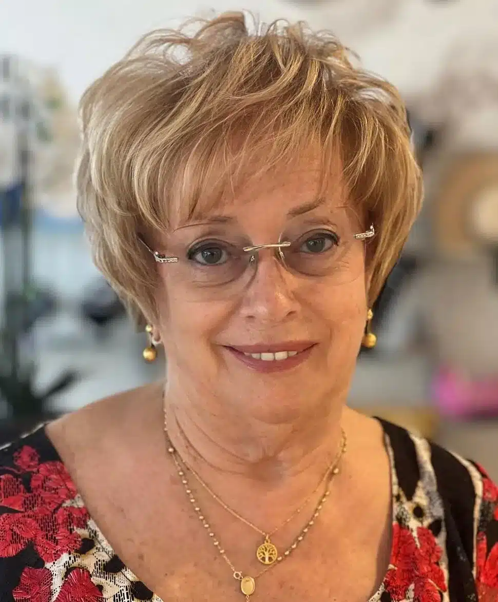 50 fresh short haircuts for women over 60 made for real days 23