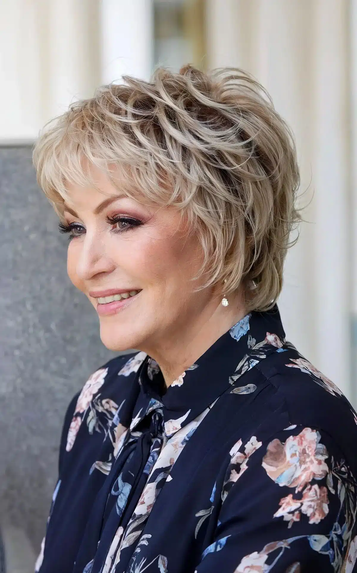 50 must try feathered haircuts women over 60 are rockin 36